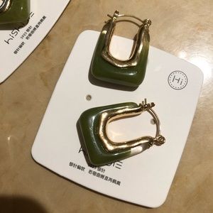 U-Shaped Hoop Earrings (dark green)